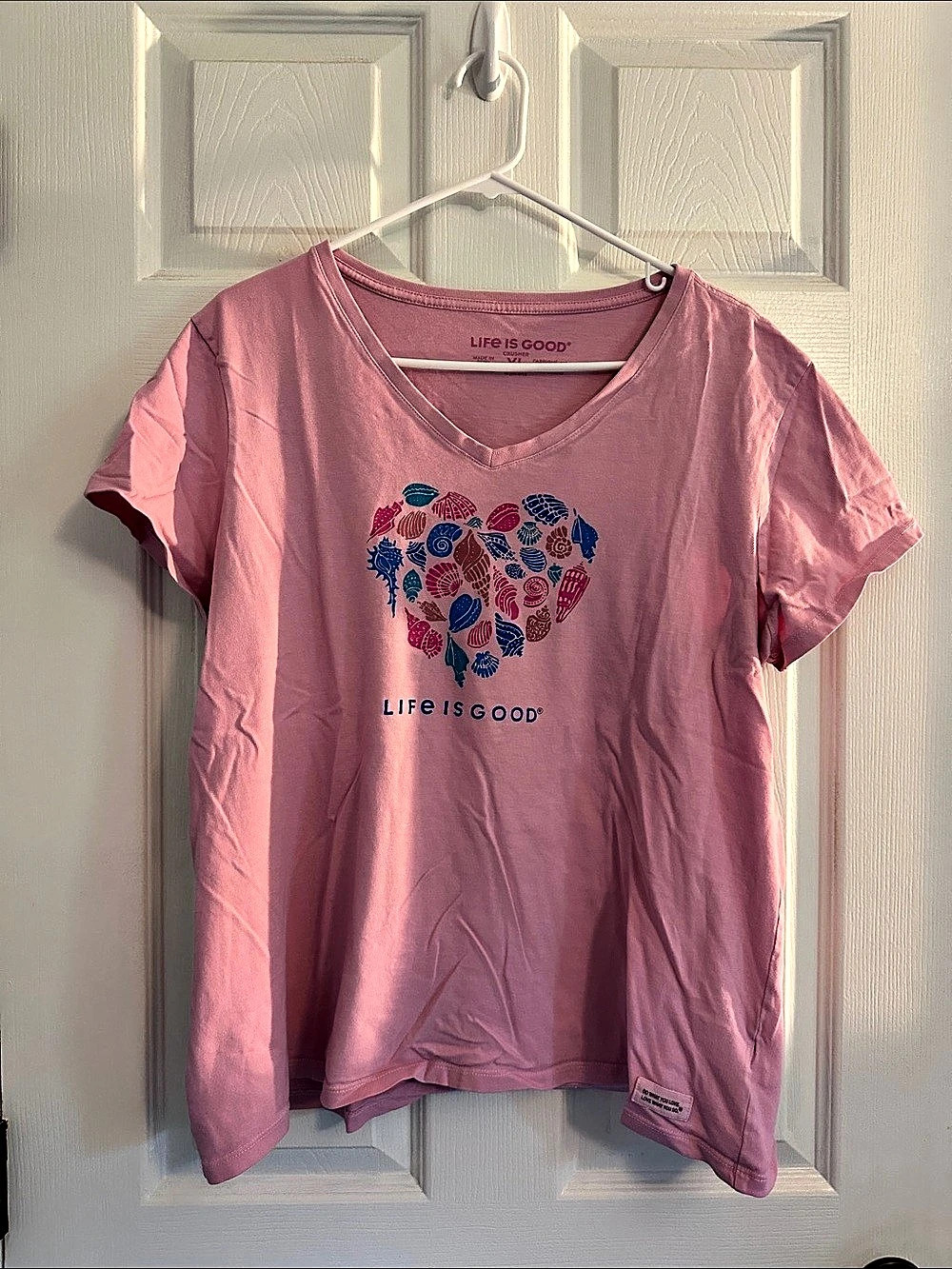 Life Is Good Seashell Heart Crusher Vee Pink XL Tee
